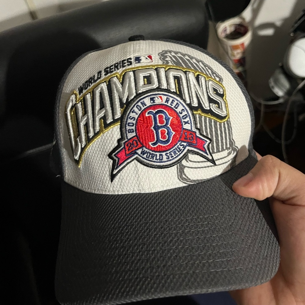 2013 Boston Redsox world series champion hat good condition
